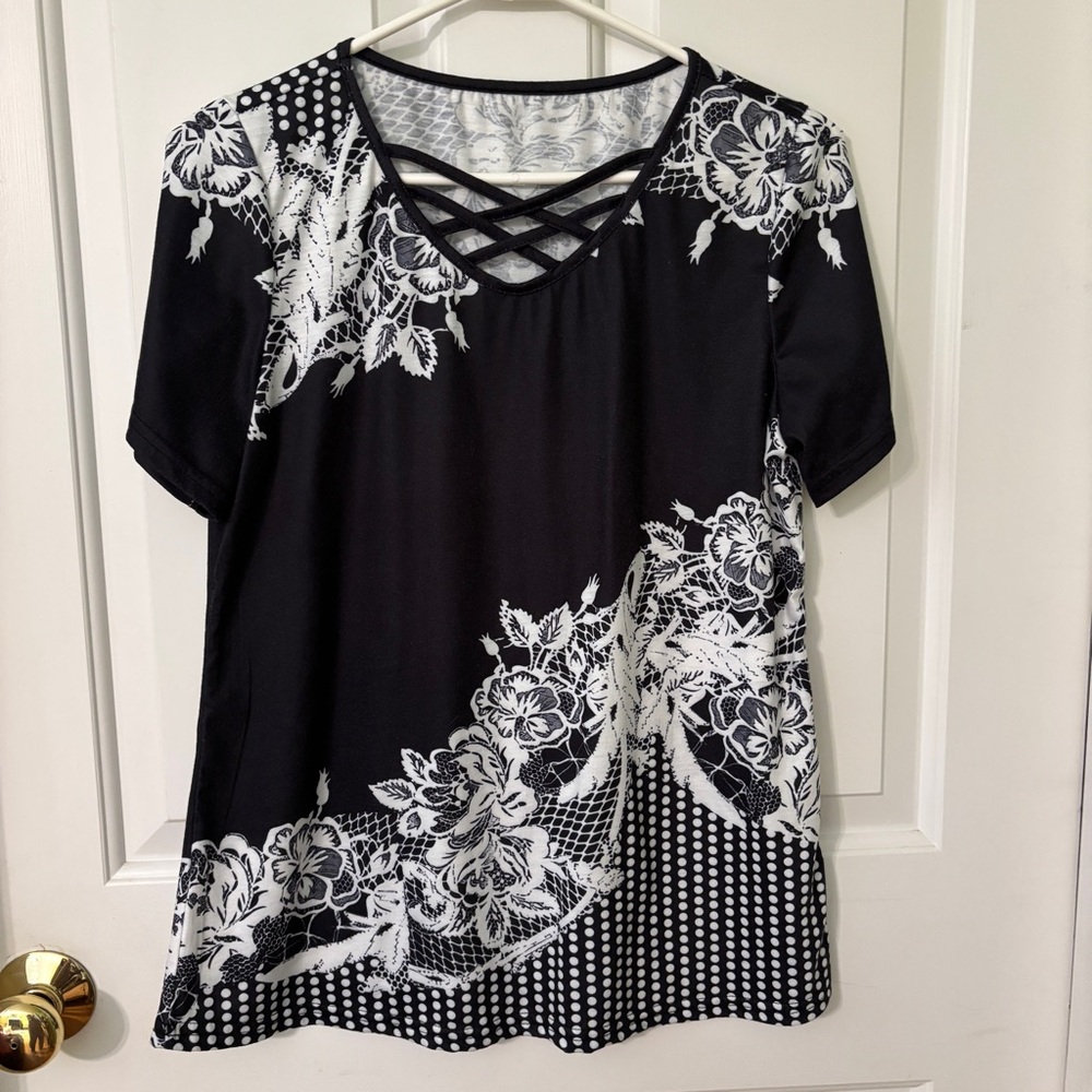 Elegant Black and White Floral Women's Top